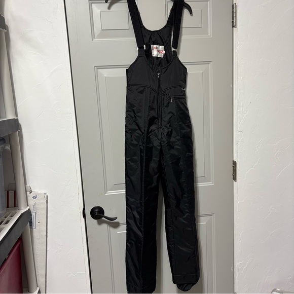 Sno Rags VTG Women's 8 Snowsuit Overalls Black Taiwan Snowpants Nylon Polyester - Picture 1 of 12